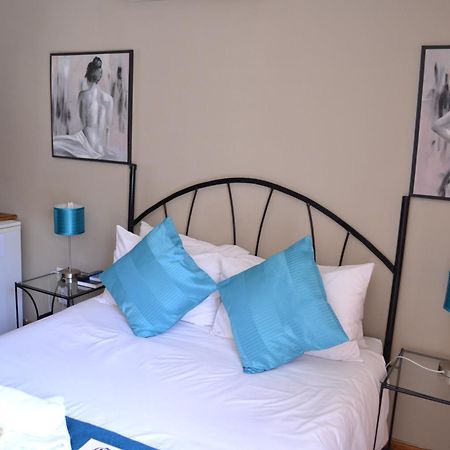 Castello Guesthouse Vryburg Екстер'єр фото