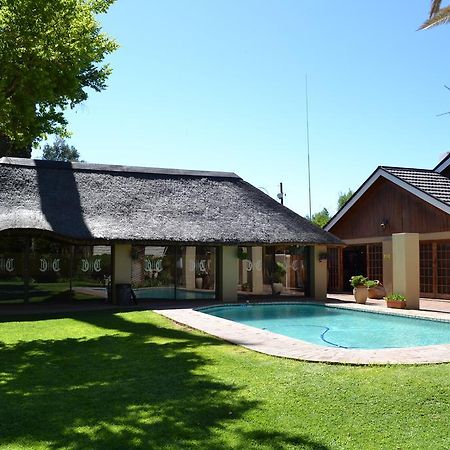 Castello Guesthouse Vryburg Екстер'єр фото